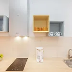 Bis 4