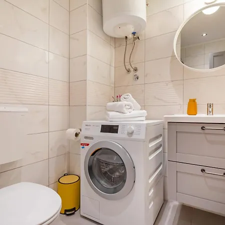 Bis 4 Apartment *